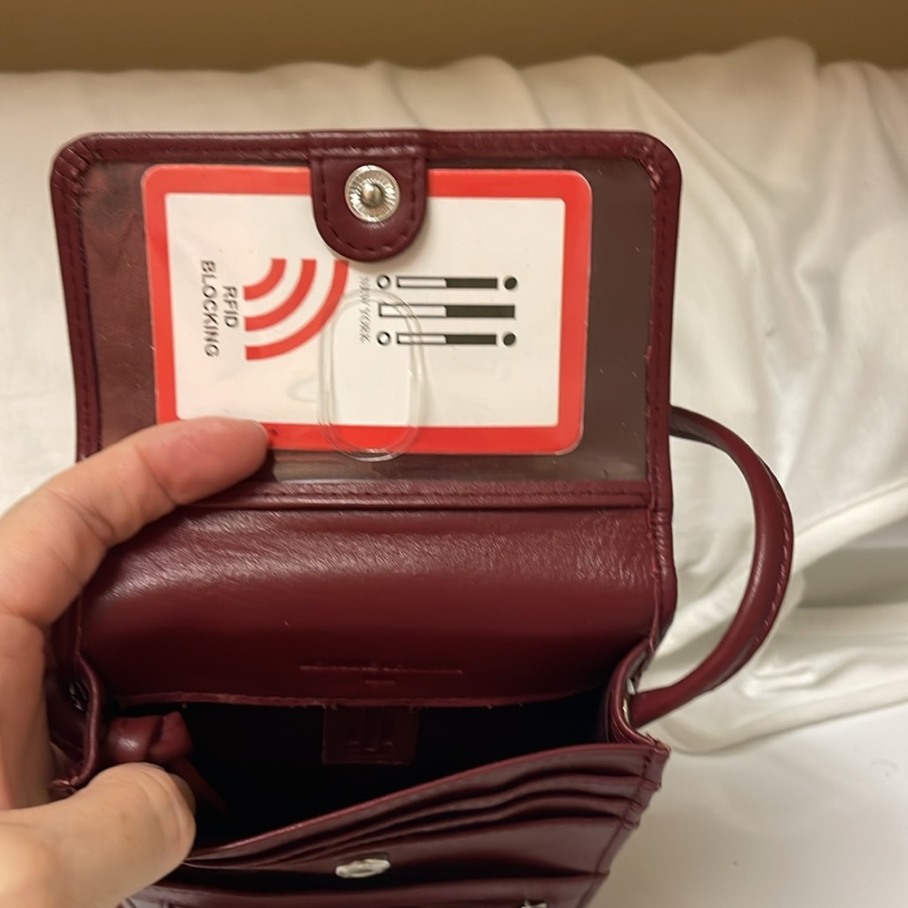 Burgundy RFID Blocking small crossbody. Bought for travel. Never used. - Picture 3 of 9